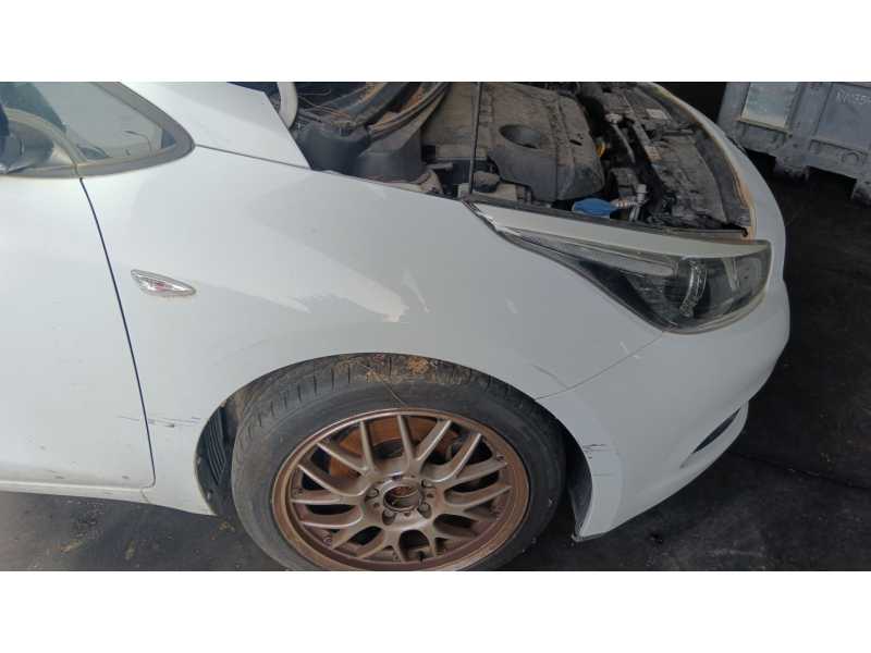 Recambio de aleta delantera derecha para kia cee´d (jd) 1.4 crdi 90 referencia OEM IAM 66321A2030  
