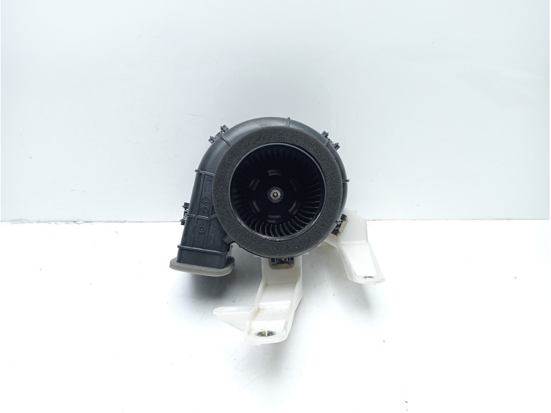 Recambio de ventilador calefaccion para toyota yaris 1.5 16v cat referencia OEM IAM G9230K0021  