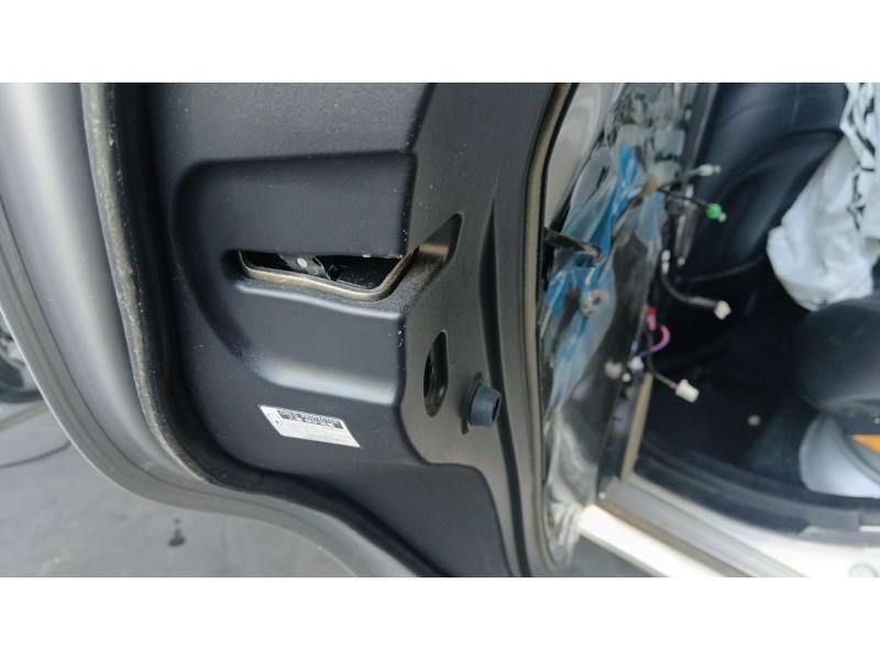 Recambio de cerradura puerta trasera izquierda para lexus is200 (ds2/is2) 2.2 d-4d cat referencia OEM IAM   