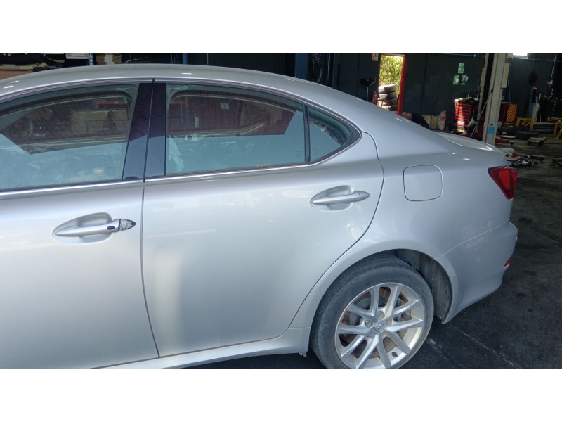 Recambio de puerta trasera izquierda para lexus is200 (ds2/is2) 2.2 d-4d cat referencia OEM IAM   