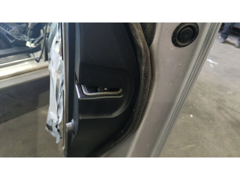 Recambio de cerradura puerta delantera derecha para lexus is200 (ds2/is2) 2.2 d-4d cat referencia OEM IAM   