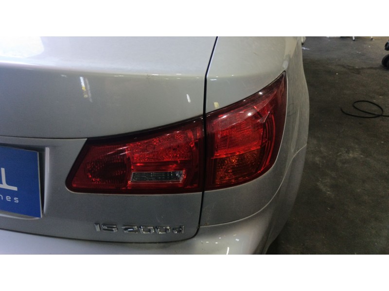 Recambio de piloto trasero derecho para lexus is200 (ds2/is2) 2.2 d-4d cat referencia OEM IAM   