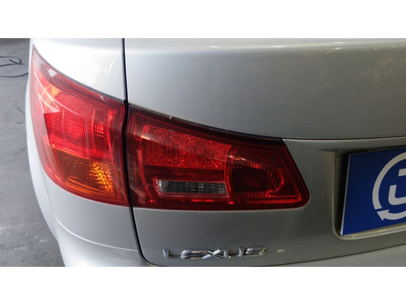 Recambio de piloto trasero izquierdo para lexus is200 (ds2/is2) 2.2 d-4d cat referencia OEM IAM   