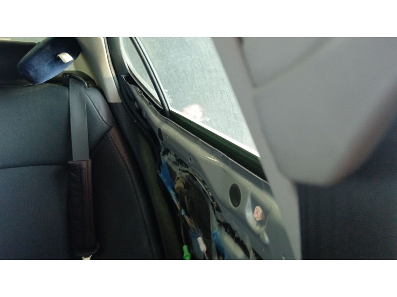 Recambio de cinturon seguridad trasero izquierdo para lexus is200 (ds2/is2) 2.2 d-4d cat referencia OEM IAM   