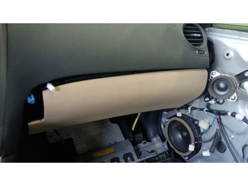Recambio de guantera para lexus is200 (ds2/is2) 2.2 d-4d cat referencia OEM IAM   