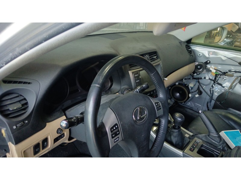 Recambio de salpicadero para lexus is200 (ds2/is2) 2.2 d-4d cat referencia OEM IAM   