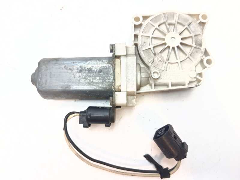 Recambio de motor elevalunas delantero derecho para bmw 7 (e65, e66, e67) 730 ld referencia OEM IAM 67628382002  0536007301