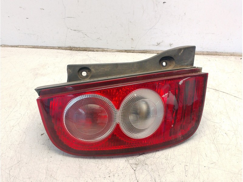 Recambio de piloto trasero izquierdo para nissan micra iii (k12) 1.2 16v referencia OEM IAM 265551619R  