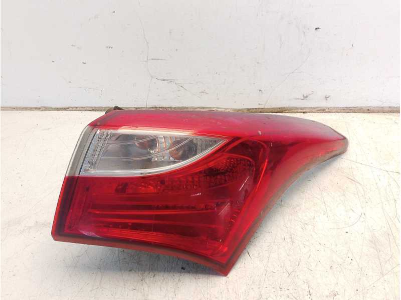 Recambio de piloto trasero derecho para hyundai i30 (gd) style referencia OEM IAM 92402A6200  