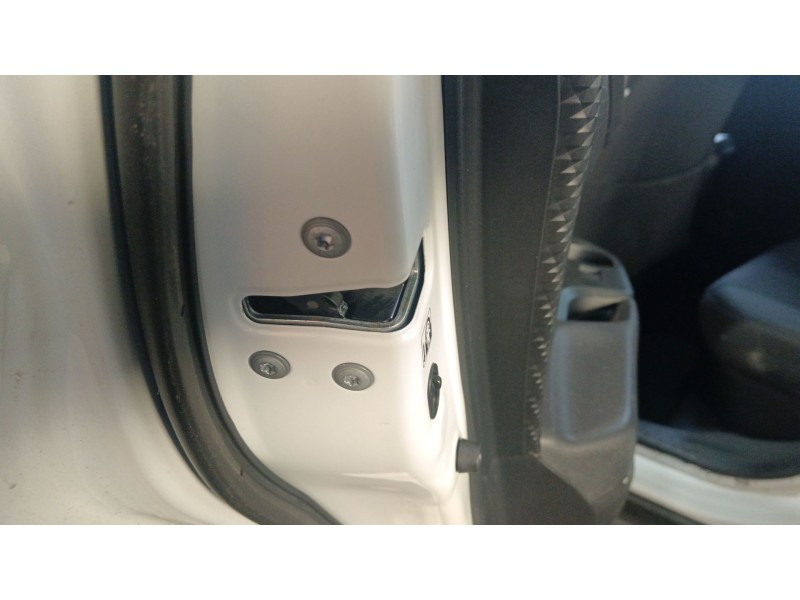 Recambio de cerradura puerta trasera izquierda para toyota c-hr (_x1_) 1.8 hybrid (zyx10_, zyx11_) referencia OEM IAM   