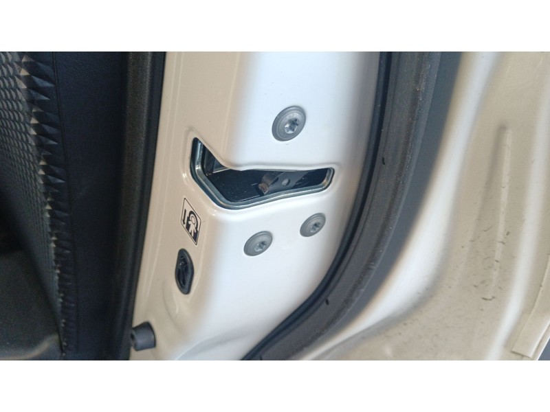 Recambio de cerradura puerta trasera derecha para toyota c-hr (_x1_) 1.8 hybrid (zyx10_, zyx11_) referencia OEM IAM   