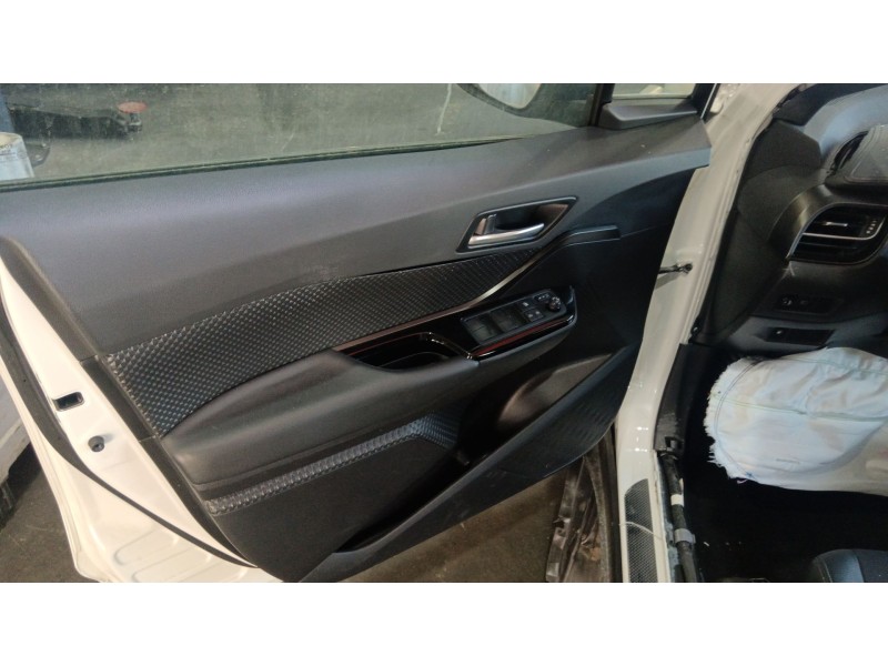 Recambio de guarnecido puerta delantera izquierda para toyota c-hr (_x1_) 1.8 hybrid (zyx10_, zyx11_) referencia OEM IAM   