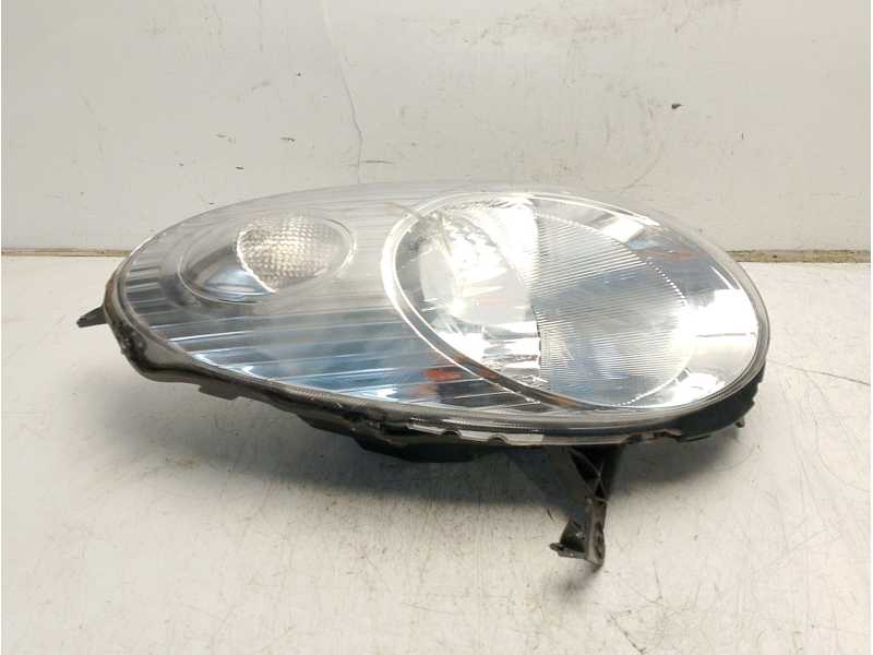 Recambio de faro derecho para nissan micra iii (k12) 1.2 16v referencia OEM IAM 26010BC500  