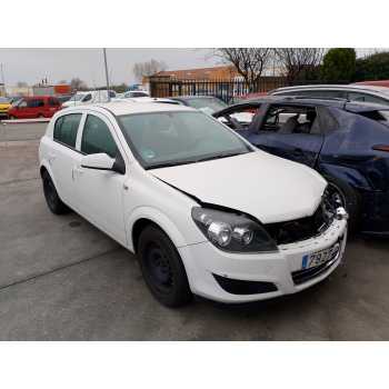 OPEL ASTRA H SEDÁN (A04)