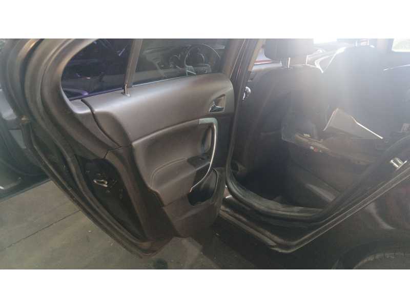 Recambio de guarnecido puerta trasera izquierda para opel insignia a (g09) 2.0 cdti (68) referencia OEM IAM   