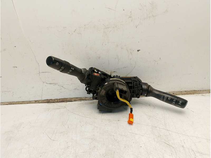 Recambio de mando multifuncion para toyota yaris (_p9_) 1.4 d-4d (nlp90_) referencia OEM IAM 843060D070 846520D030 841400D080