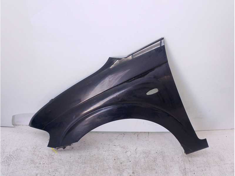 Recambio de aleta delantera izquierda para ssangyong rodius line referencia OEM IAM 5181121000  