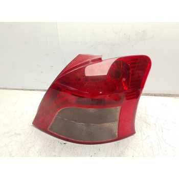 PILOTO TRASERO DERECHO 815510D110 
