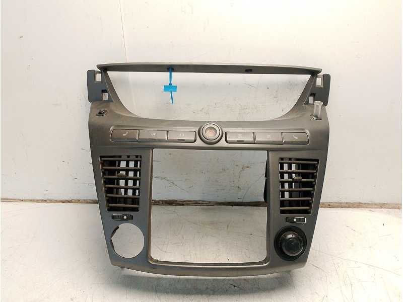 Recambio de moldura para ssangyong rodius line referencia OEM IAM 7656021000  