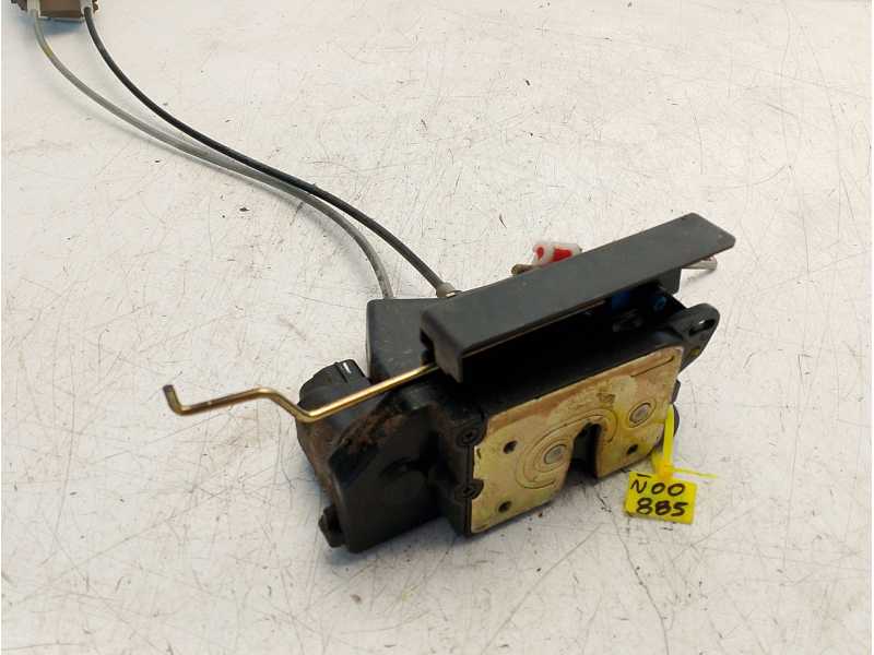 Recambio de cerradura puerta delantera derecha para ssangyong rodius line referencia OEM IAM 7122021004  
