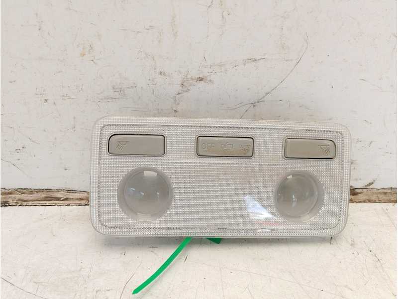 Recambio de luz interior para toyota yaris hsd active referencia OEM IAM 812600D070  