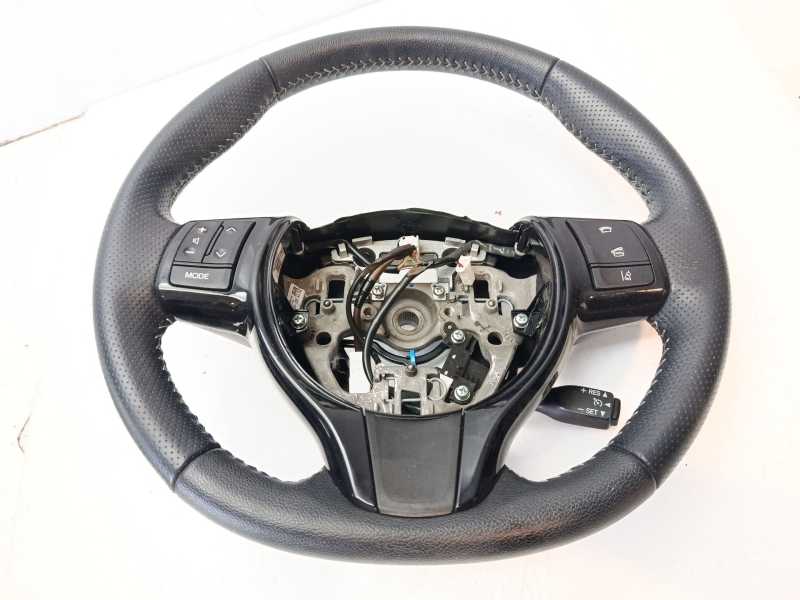 Recambio de volante para toyota yaris hsd active referencia OEM IAM 451020D31027 307822310AA 45100OD51027
