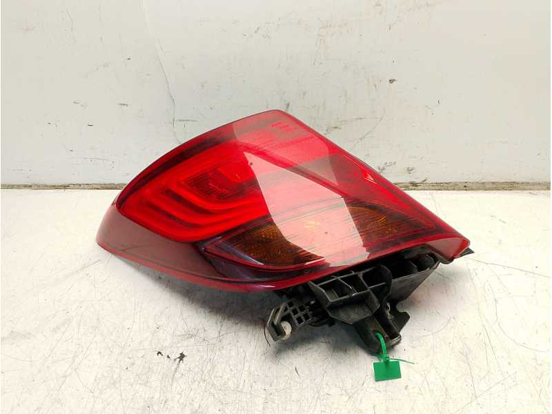Recambio de piloto trasero izquierdo para toyota yaris hsd active referencia OEM IAM 815610D610  