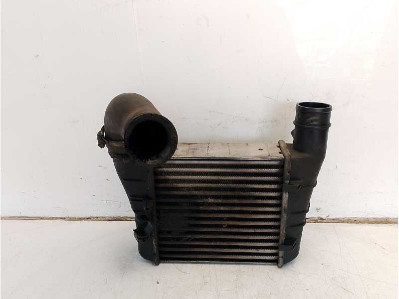 Recambio de intercooler para audi a4 avant (8e) 1.9 tdi referencia OEM IAM 8E0145805AA  
