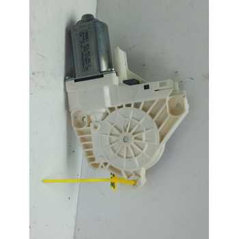 MOTOR ELEVALUNAS DELANTERO DERECHO 8K0959802B 