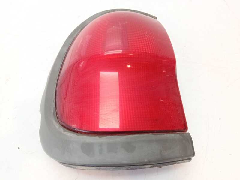 Recambio de piloto trasero izquierdo para nissan terrano ii (r20) 2.7 tdi 4wd referencia OEM IAM 268550X000  