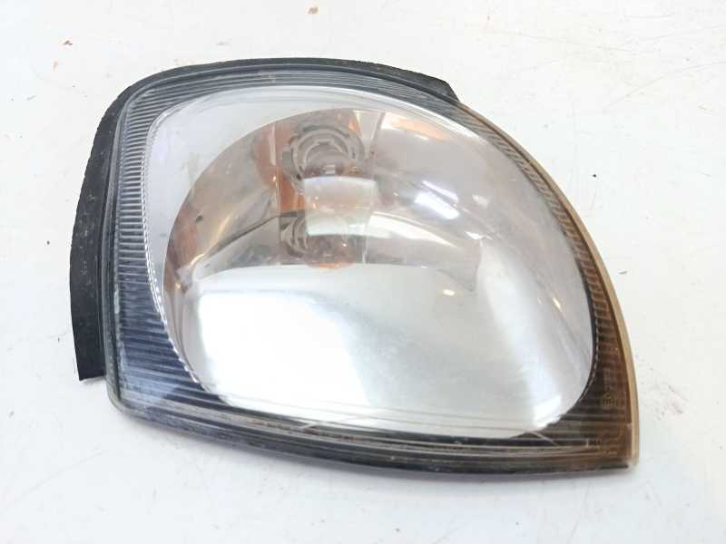 Recambio de piloto delantero izquierdo para nissan terrano ii (r20) 2.7 tdi 4wd referencia OEM IAM 261350X000  