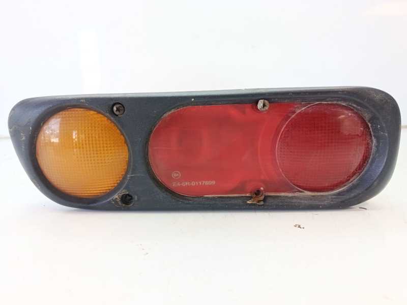 Recambio de piloto trasero izquierdo para nissan terrano ii (r20) 2.7 tdi 4wd referencia OEM IAM 265550X001  