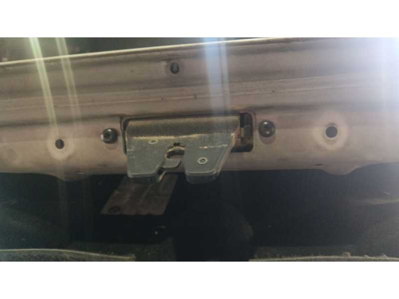 Recambio de cerradura maletero / porton para bmw 5 (e60) 530 d referencia OEM IAM   