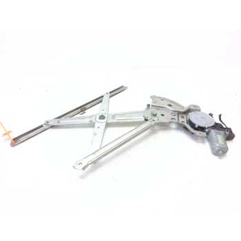 ELEVALUNAS DELANTERO DERECHO 807004A00C SR2621003400 83560M63J00