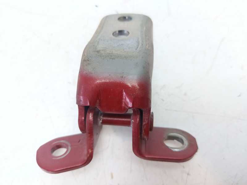 Recambio de bisagra puerta delantera derecha superior para toyota yaris hsd active referencia OEM IAM 687100D091  