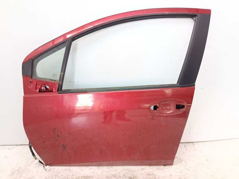 Recambio de puerta delantera izquierda para toyota yaris hsd active referencia OEM IAM 670020D230  
