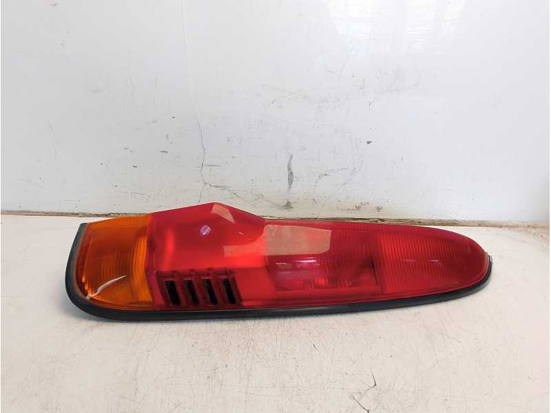 Recambio de piloto trasero derecho para daihatsu terios (j100) referencia OEM IAM 8155187402000  