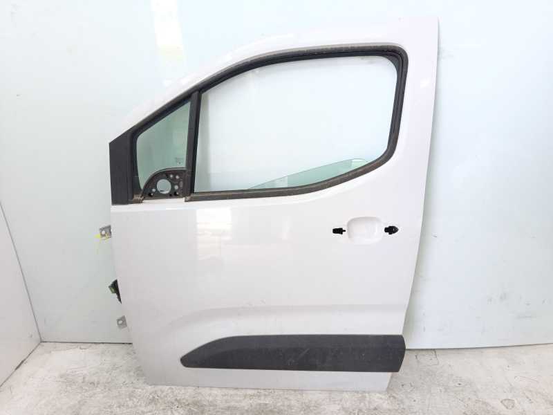 Recambio de puerta delantera izquierda para toyota proace verso 1.6 d-4d cat referencia OEM IAM SU001B0452  