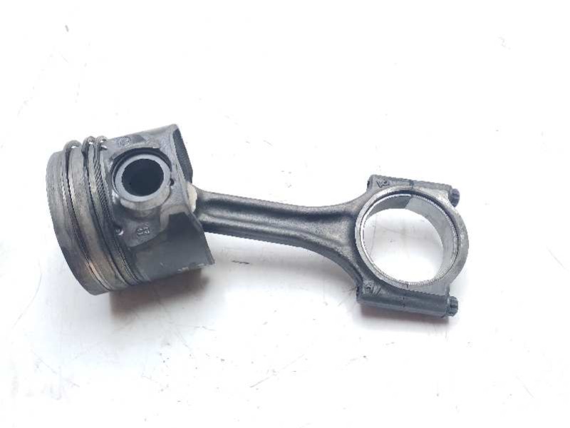 Recambio de piston para toyota proace verso 1.6 d-4d cat referencia OEM IAM SU001A7833  