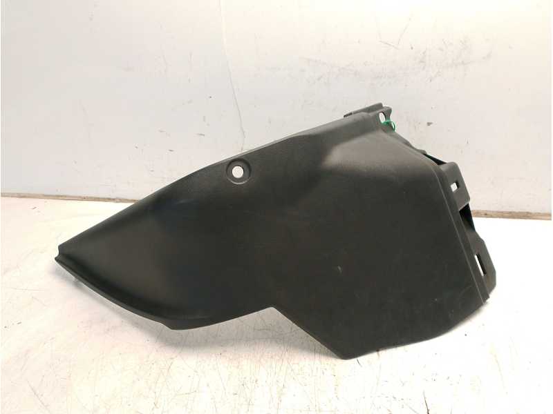 Recambio de moldura para toyota yaris hsd active referencia OEM IAM 581650D060C1  