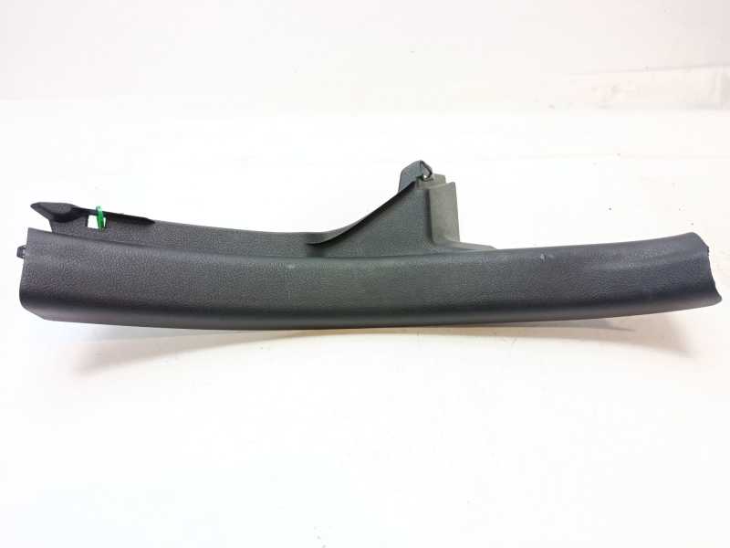 Recambio de moldura para toyota yaris hsd active referencia OEM IAM 679170D150C1  679170D150