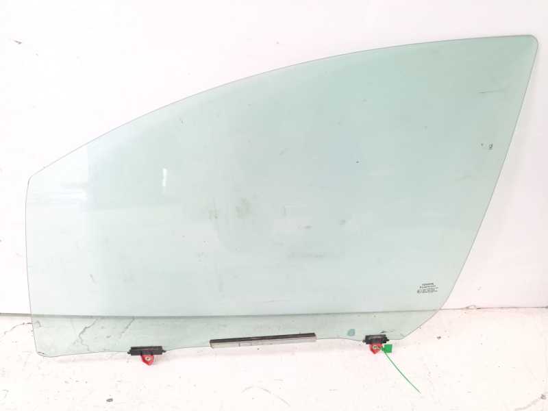 Recambio de luna delantera izquierda para toyota yaris hsd active referencia OEM IAM 681200D191  