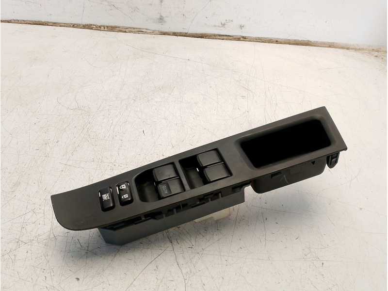 Recambio de mando elevalunas delantero izquierdo para toyota yaris hsd active referencia OEM IAM 742320D690C2  