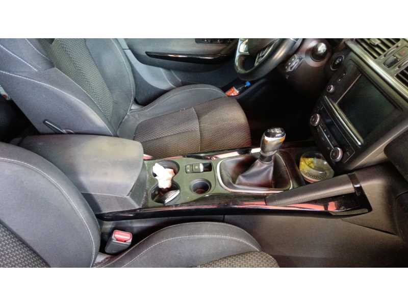 Recambio de consola central para renault kadjar (ha_, hl_) 1.6 dci 130 referencia OEM IAM   