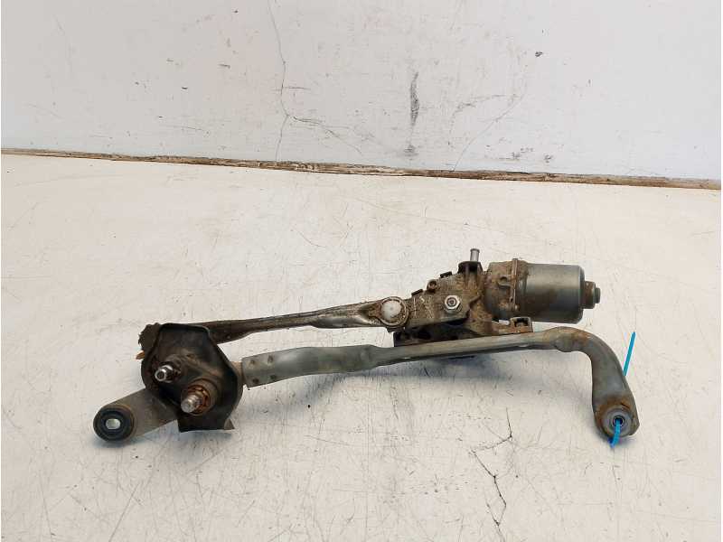 Recambio de motor limpia delantero para toyota yaris hsd active referencia OEM IAM 851100D191  