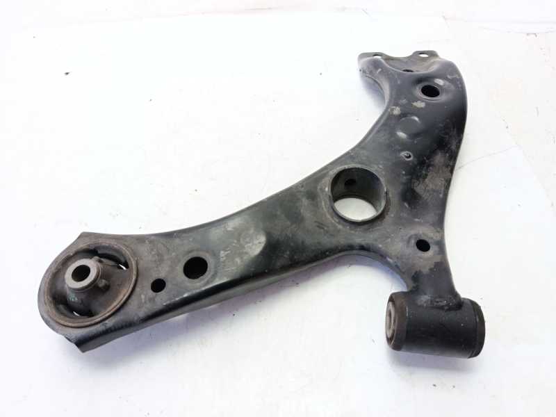 Recambio de brazo suspension inferior delantero izquierdo para toyota c-hr referencia OEM IAM 4806910110  