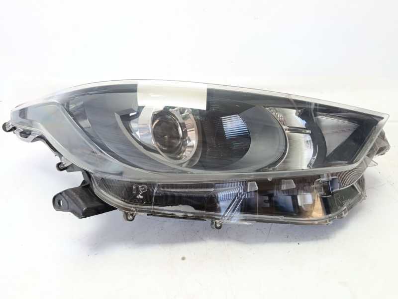 Recambio de faro derecho para toyota yaris referencia OEM IAM 81130K0060  