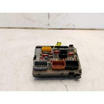 CAJA RELES / FUSIBLES 9675877980 