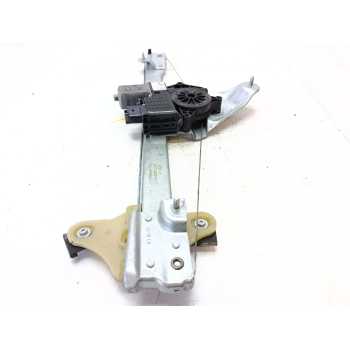 ELEVALUNAS DELANTERO IZQUIERDO 807217664R SN00327332 12800191201E
