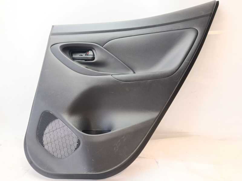 Recambio de guarnecido puerta trasera derecha para toyota yaris (_p1_) 1.0 (scp10_) referencia OEM IAM 676300DN20C0 T0547009 676